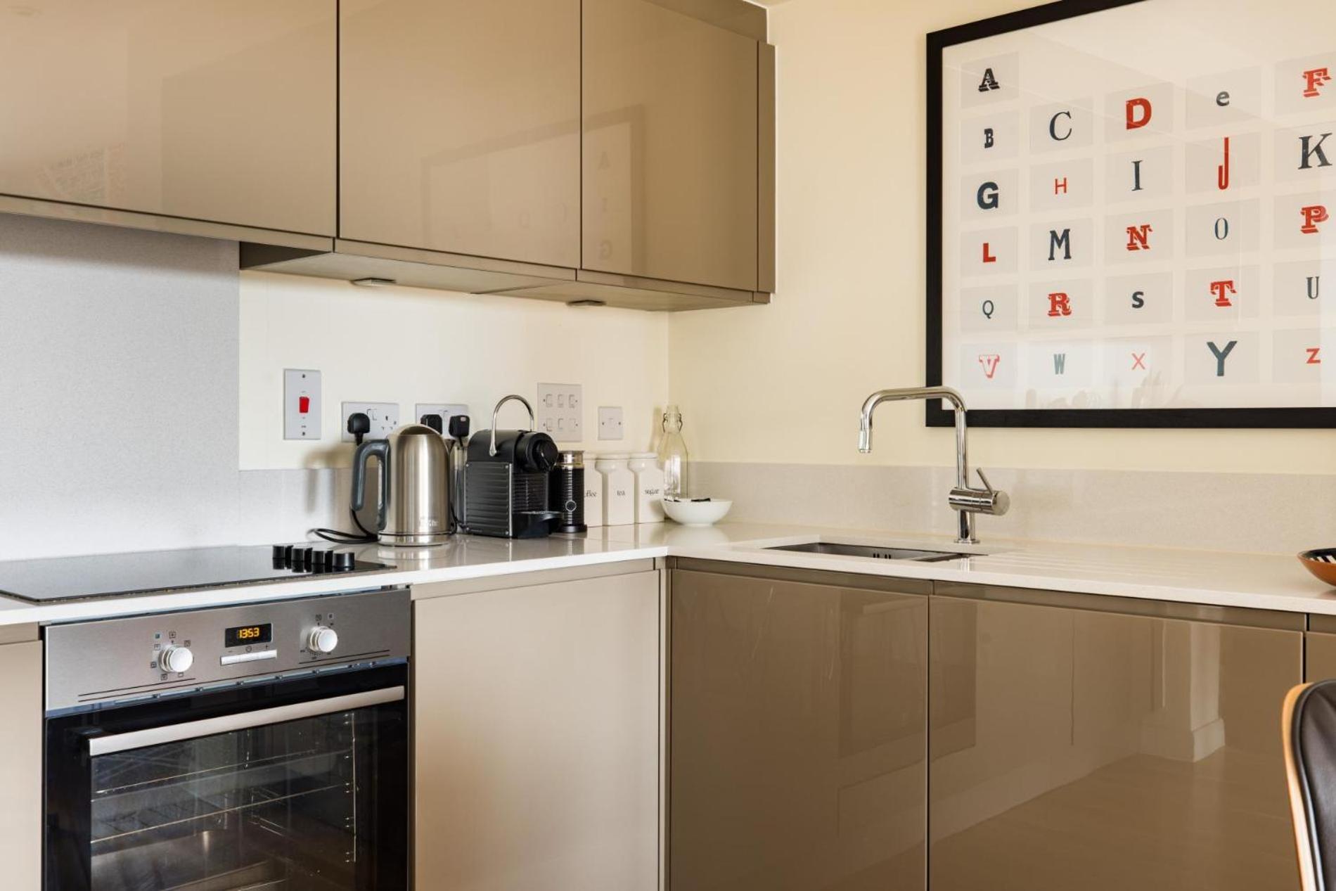 The Call Of 2 Bedroom Flat In Battersea * London