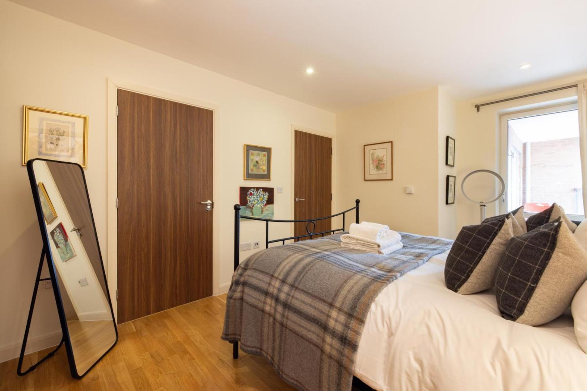 The Call Of 2 Bedroom Flat In Battersea